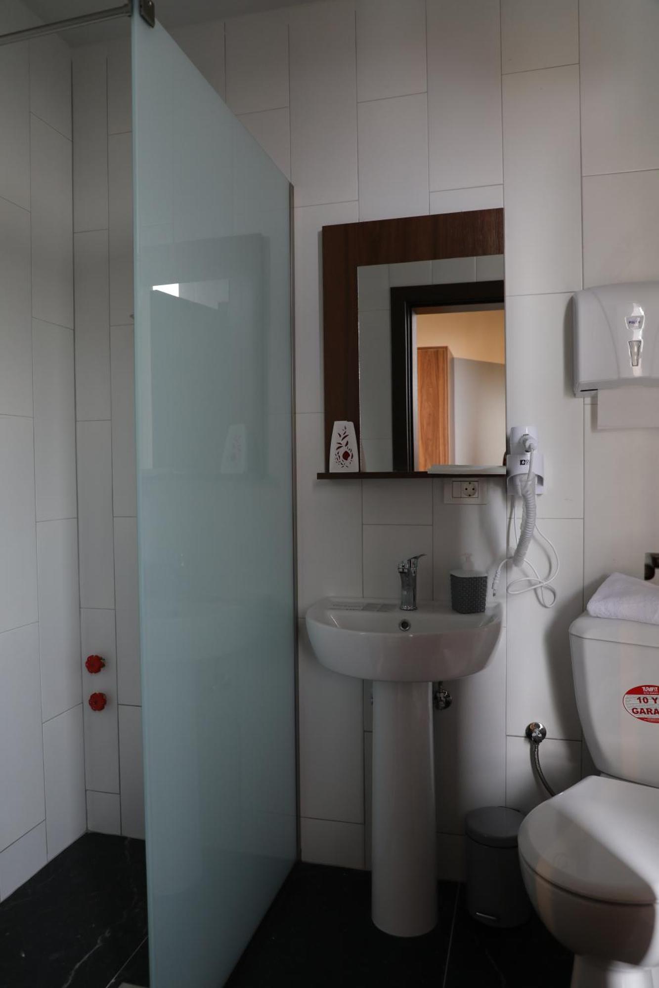 Hotel Hiserra Prizren Exterior photo