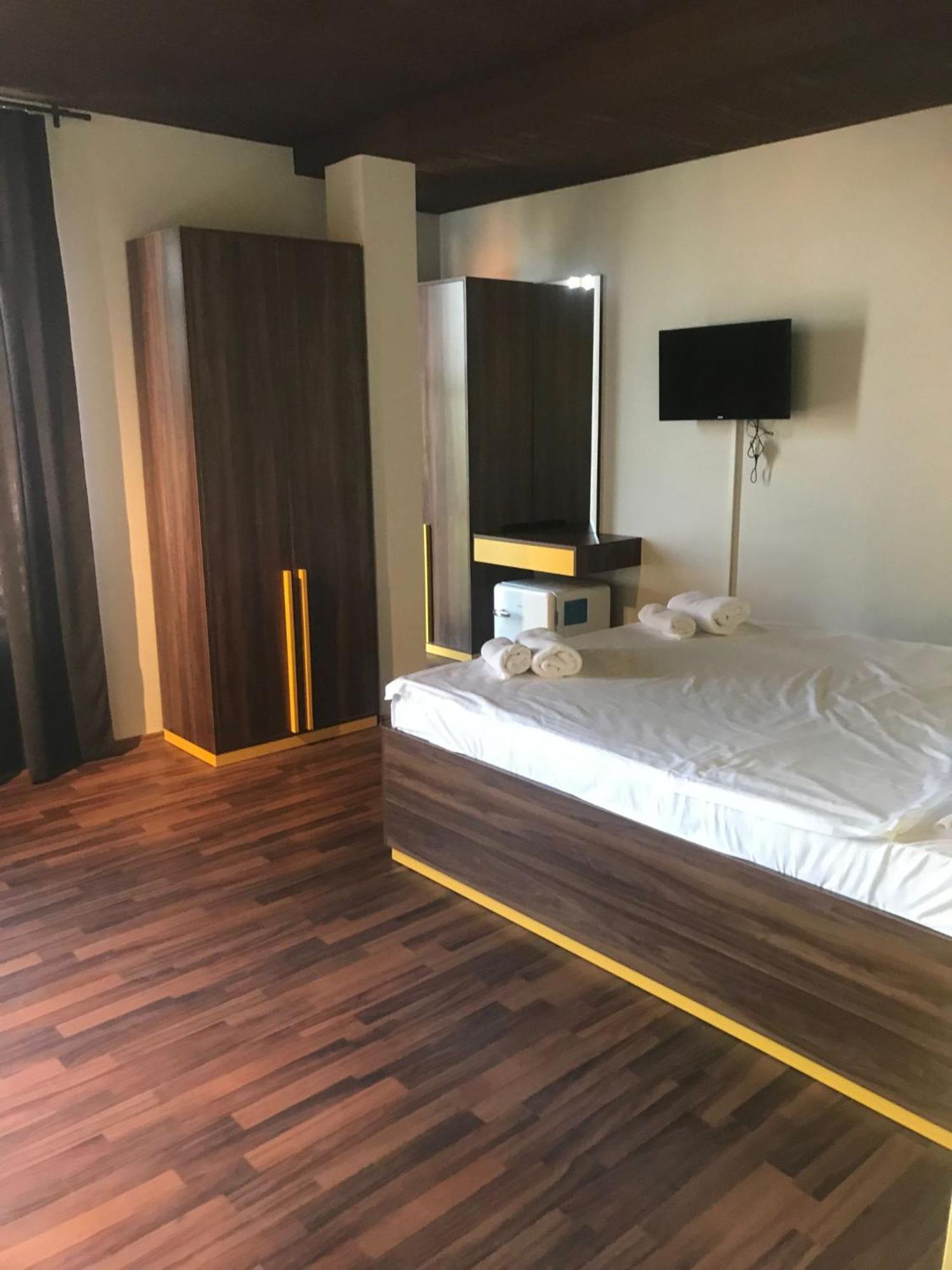 Hotel Hiserra Prizren Exterior photo
